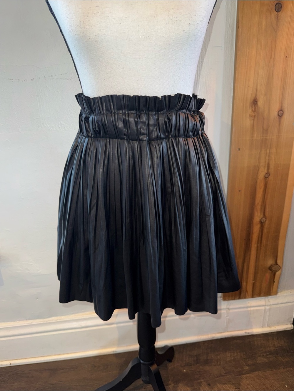 Zara Black Pleated Faux Leather Skater Skirt